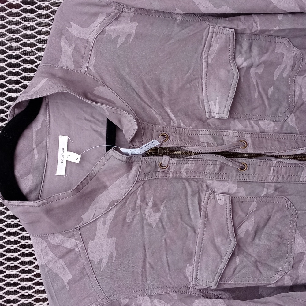 NWT Maurices Zippered Rayon Camo Thin Jacket Size L - Picture 3 of 11